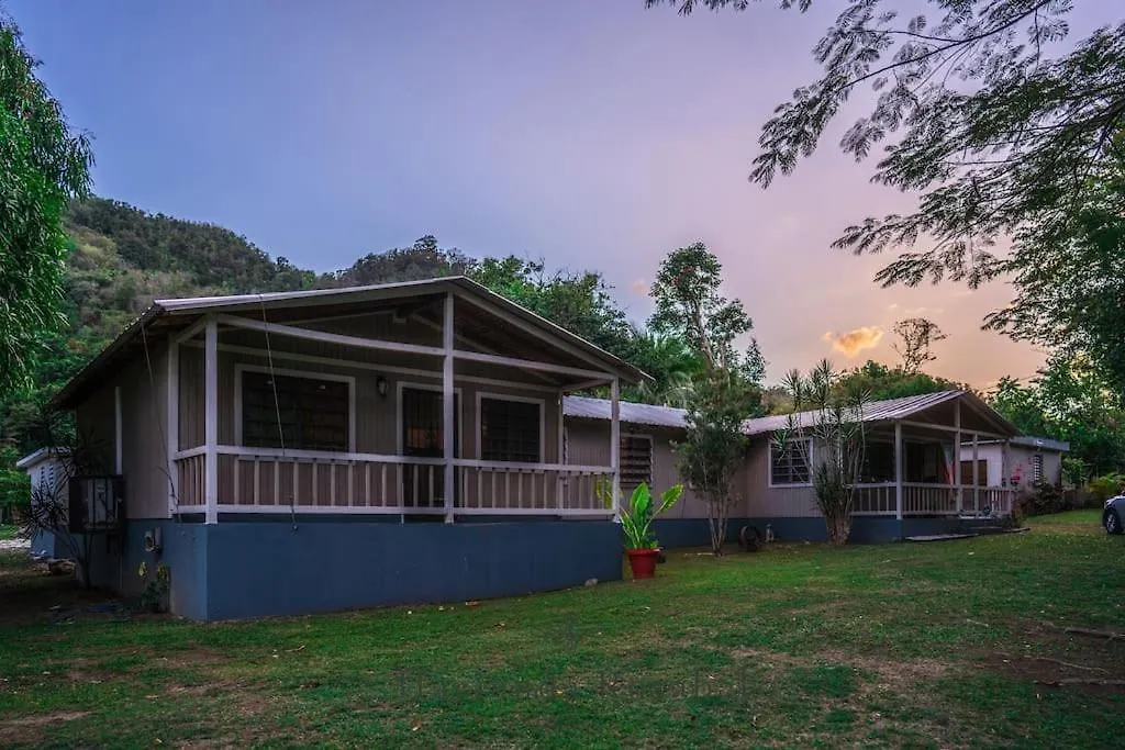 בית נופש הוילה פונצ'ה Hacienda Rosabel